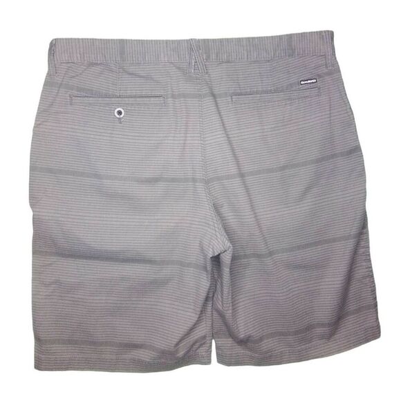 QuickSilver Shorts Size 38 - Picture 2 of 7